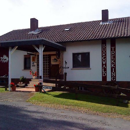 Gaestehaus Burgwald-Trekking Mittelsimtshausen 외부 사진