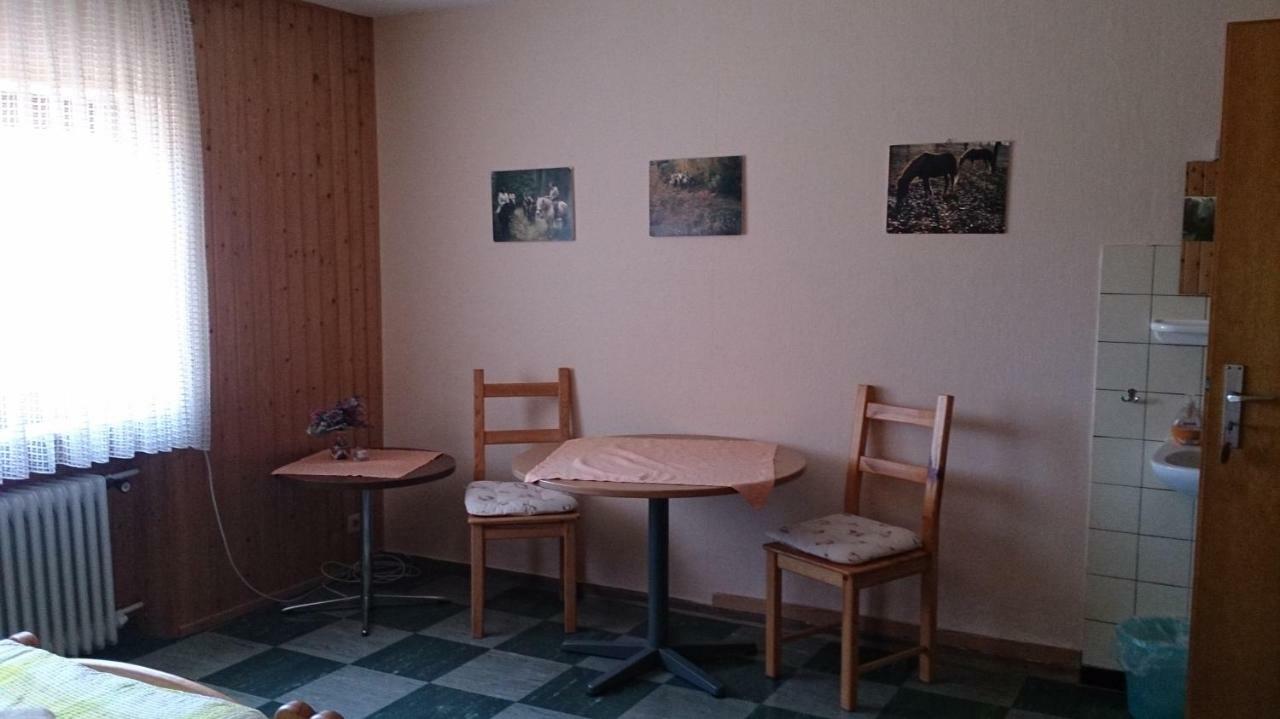 Gaestehaus Burgwald-Trekking Mittelsimtshausen 외부 사진